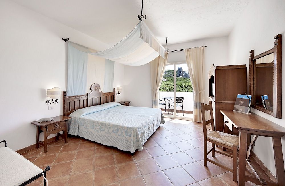 Classic Double Room, Balcony, Garden View