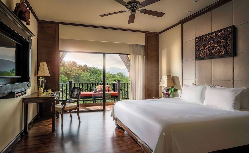 Deluxe Three Country View room