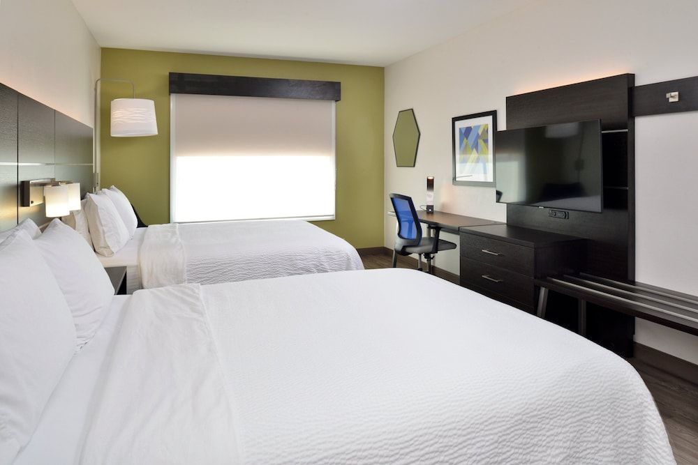 Suite, 2 Queen Beds (High Floor)