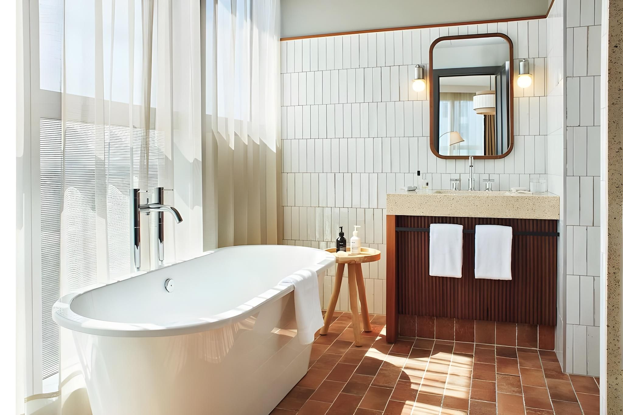 The Hoxton Poblenou Roomy 5