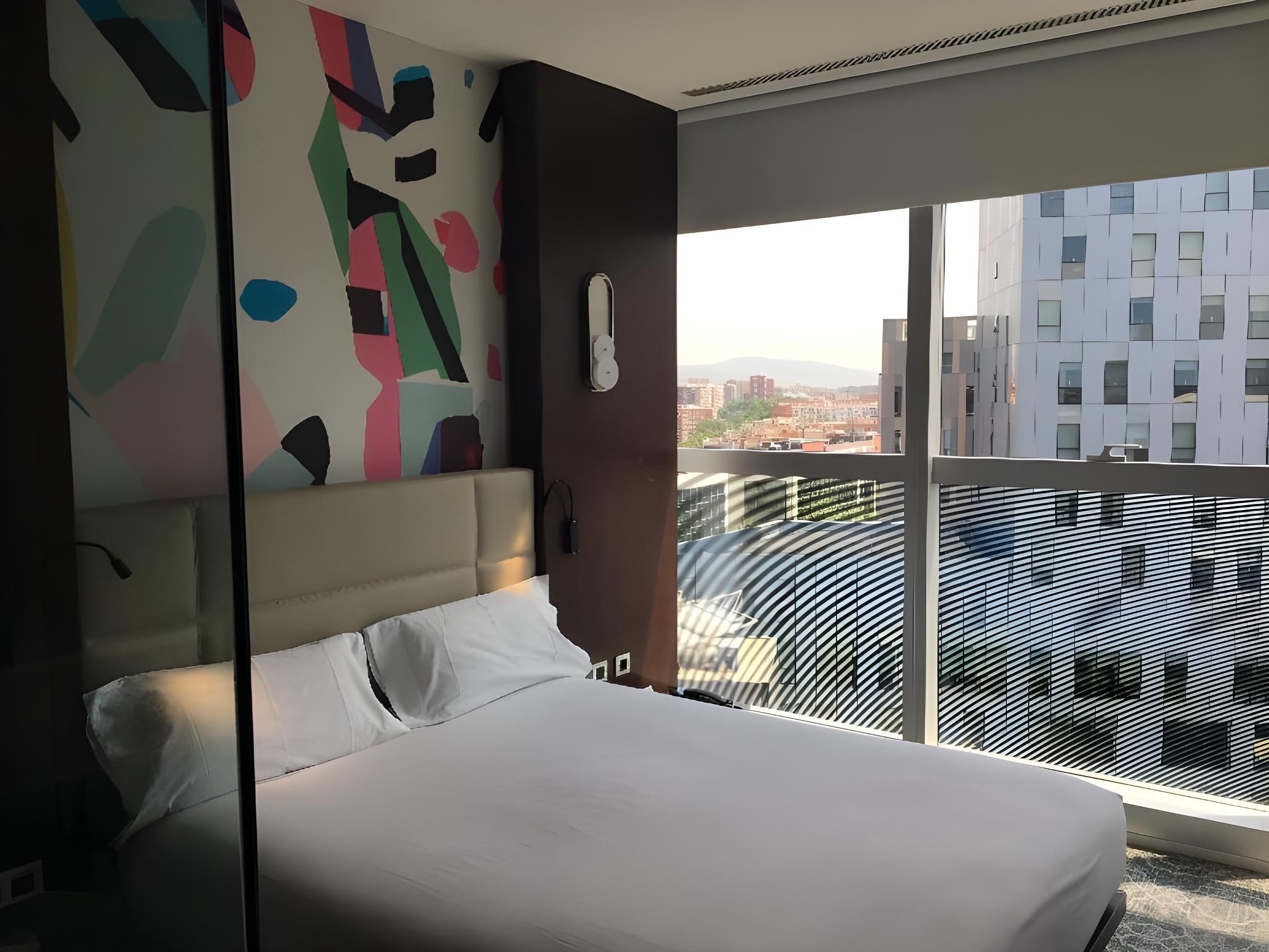 The Hoxton Poblenou Roomy 10