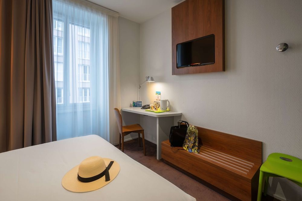Campanile Annecy Centre - Gare Standard Room, 1 Double Bed 10
