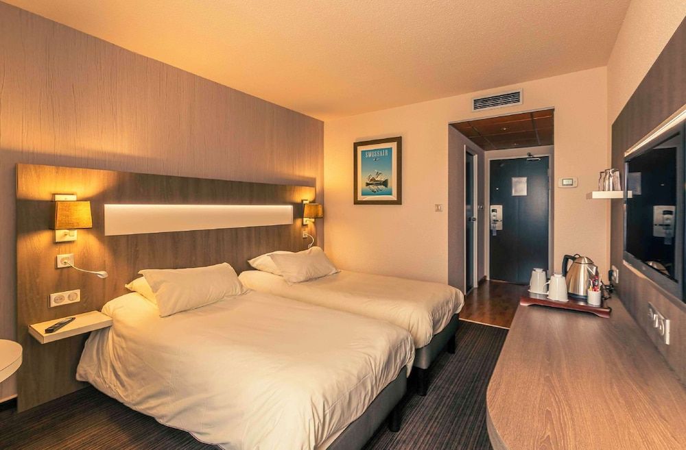 Best Western Marseille Aeroport Standard Room, 2 Twin Beds, Non Smoking 2