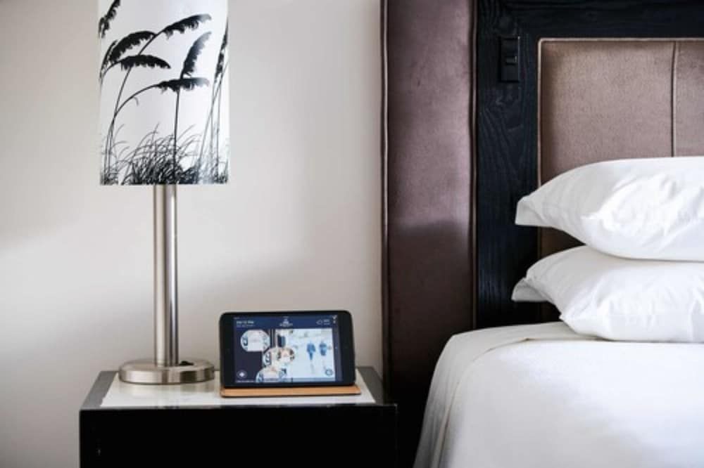 Bolton Hotel Suite, 1 Bedroom 5