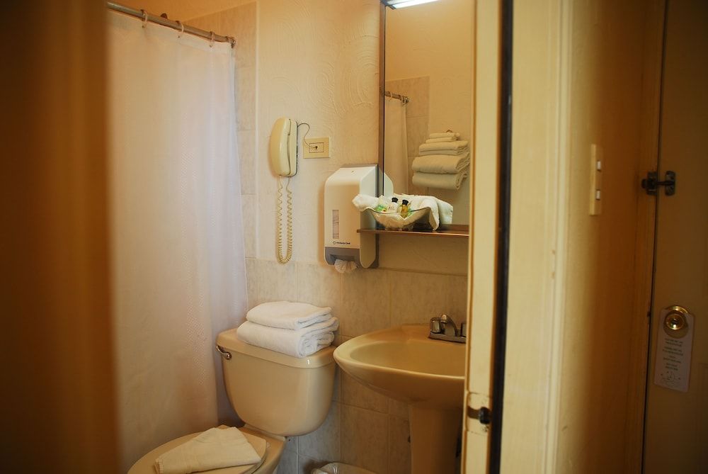 Peten Esplendido Hotel and Conference Center Standard Double Room, 2 Double Beds 6