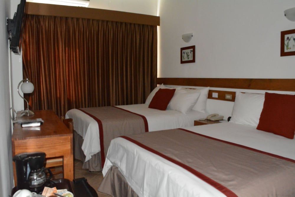 Peten Esplendido Hotel and Conference Center Standard Double Room, 2 Double Beds 3