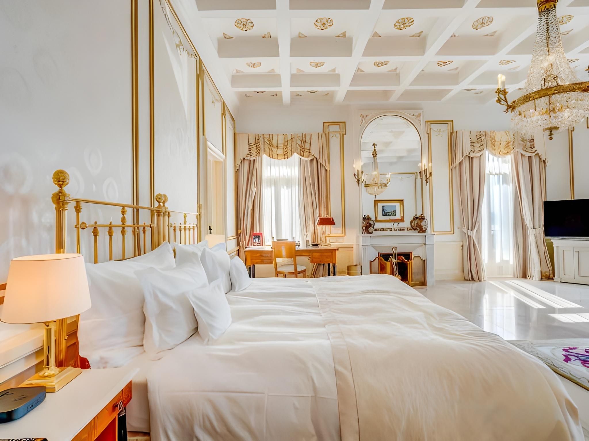 undefined Grand Hotel National 9