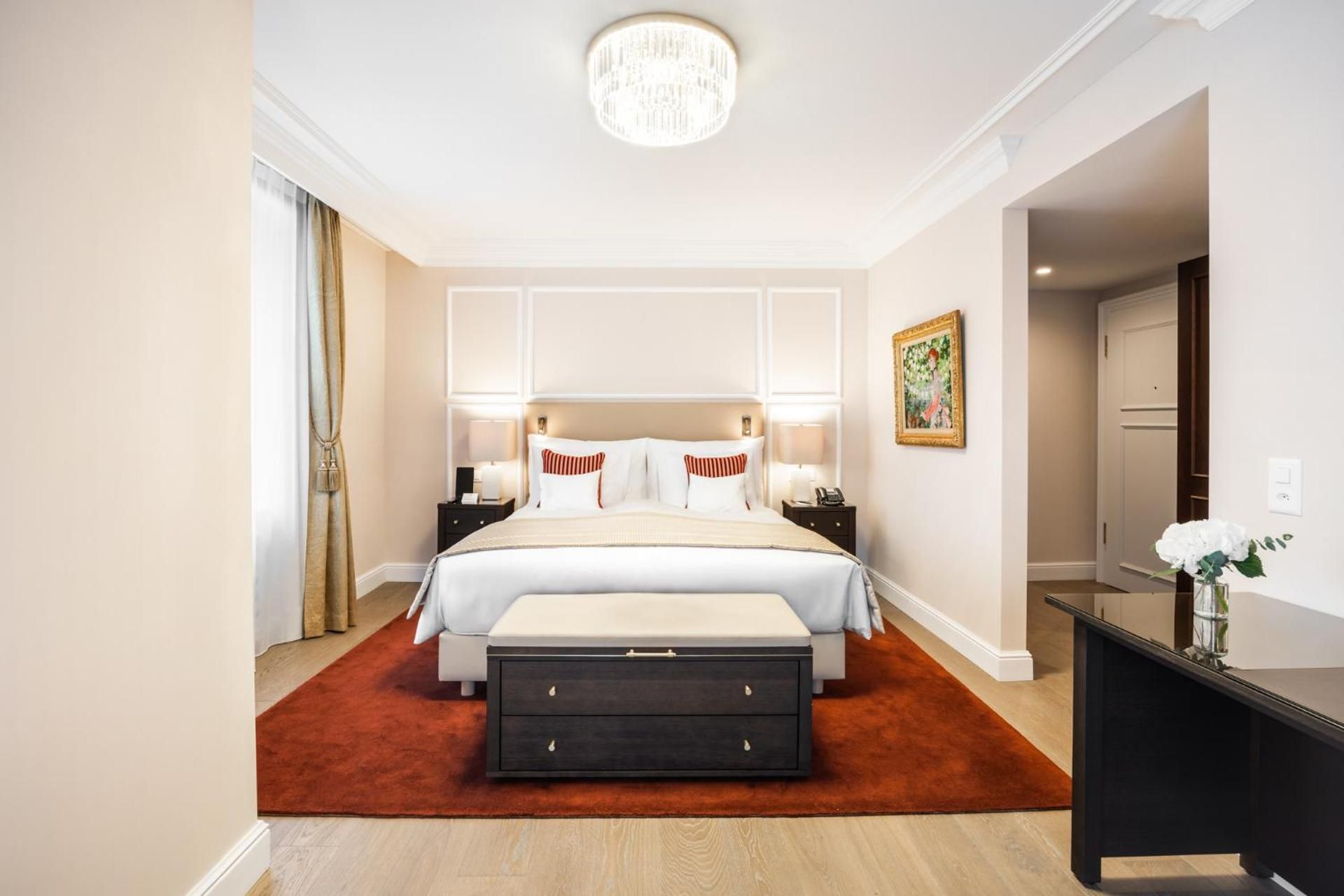 Design Deluxe Lake View