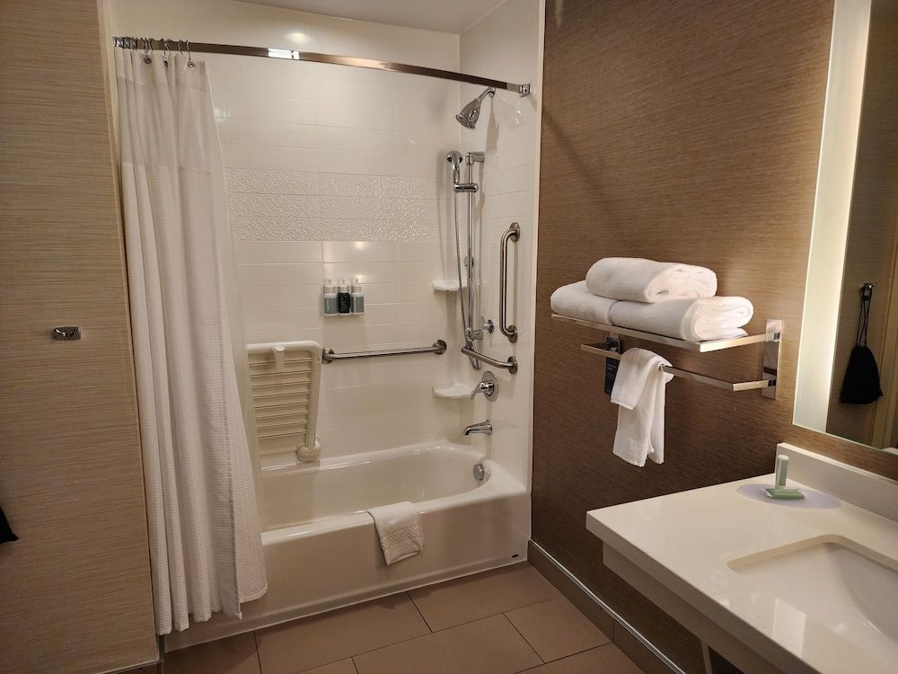 Fairfield Inn & Suites by Marriott Denver Downtown Room, 2 Queen Beds, Non Smoking (Mobility Accessible, Tub) 3