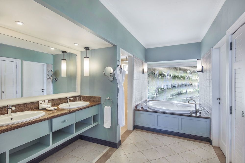 OUTRIGGER Mauritius Beach Resort Room, 1 King Bed, Ocean View 7