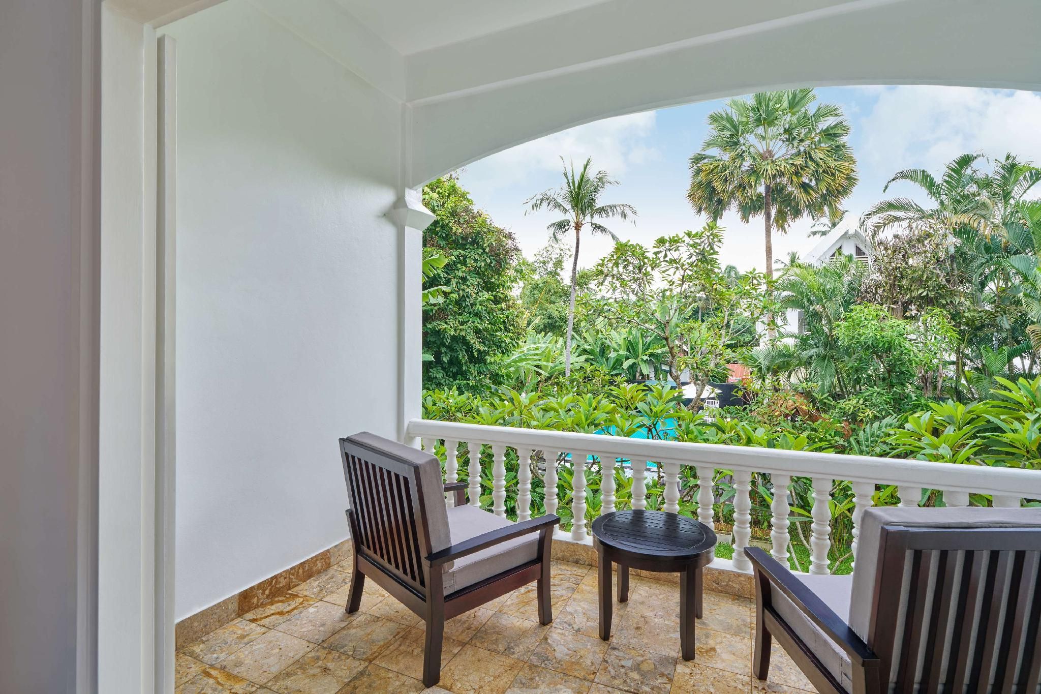 Garden Wing Twin - Pool View