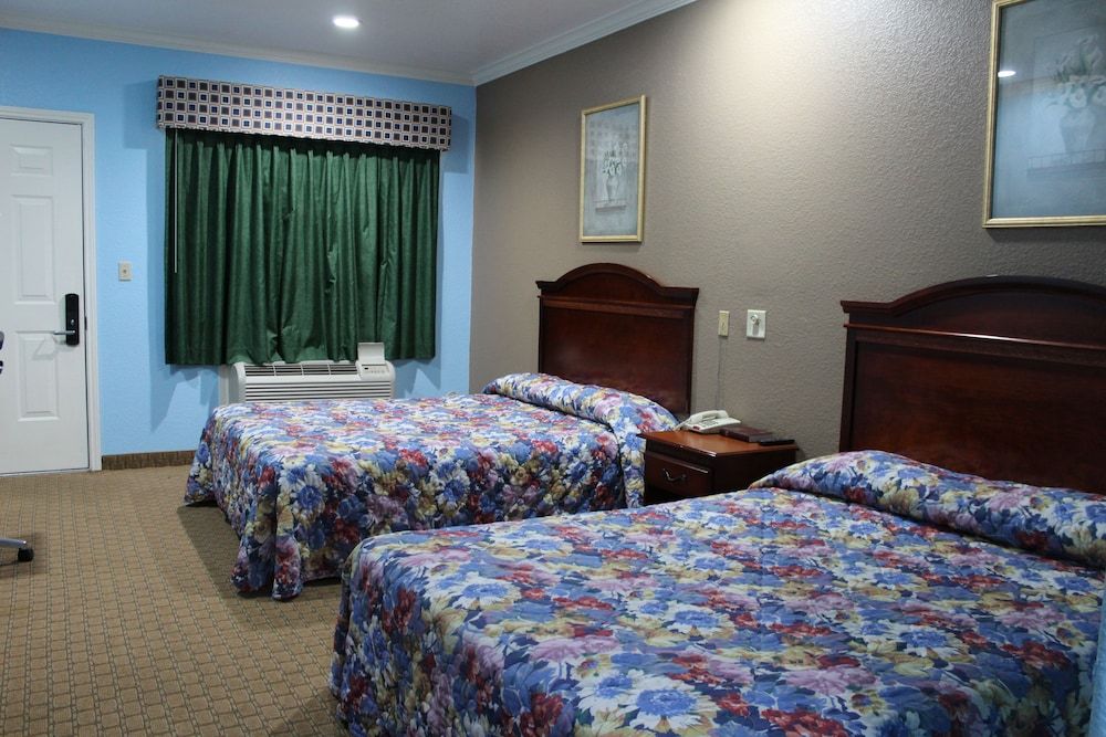 Budget Inn Standard Room, 1 King Bed