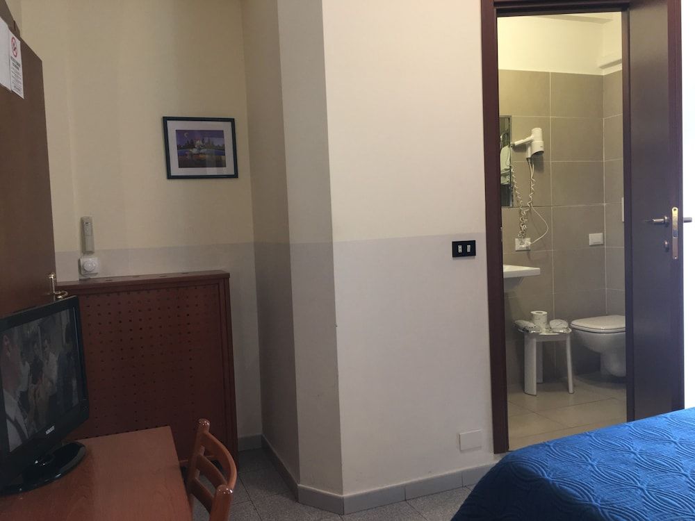 Hotel Aurora Standard Double Room 13