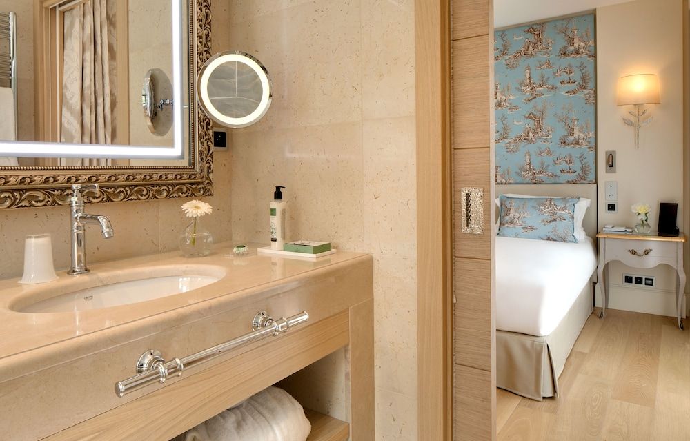 Junior Prestige Suite, Terrace or Garden, Spa access