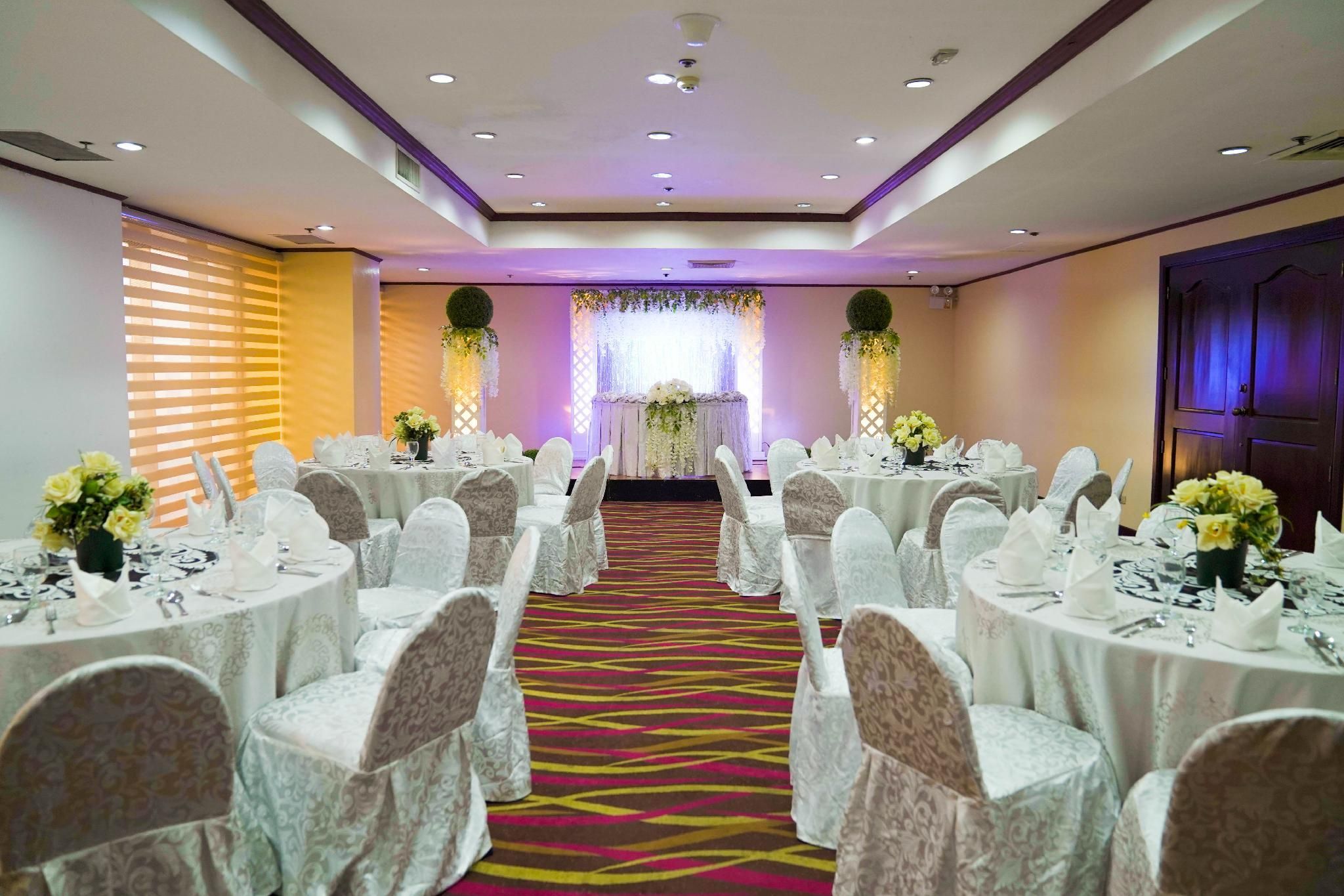 undefined Berjaya Makati Hotel 6