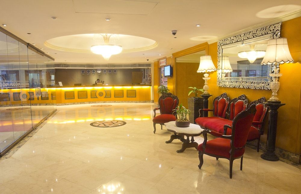 undefined Berjaya Makati Hotel 5