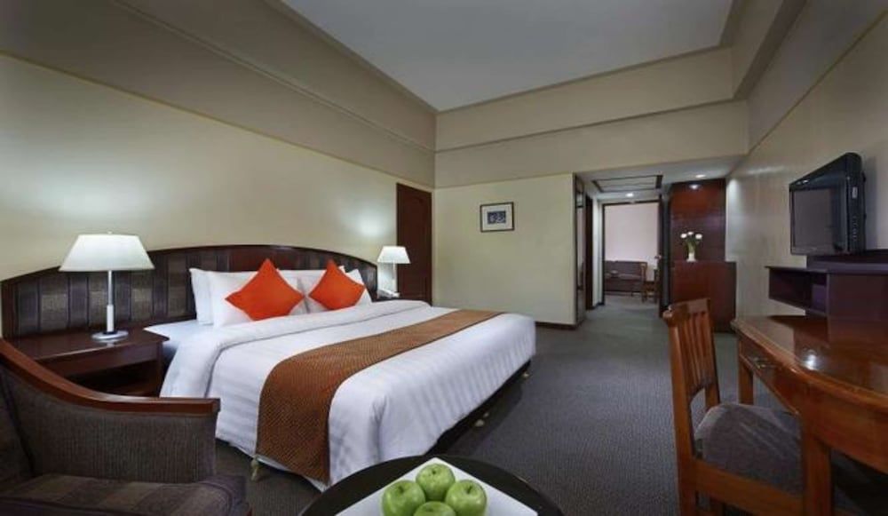 undefined Berjaya Makati Hotel 3