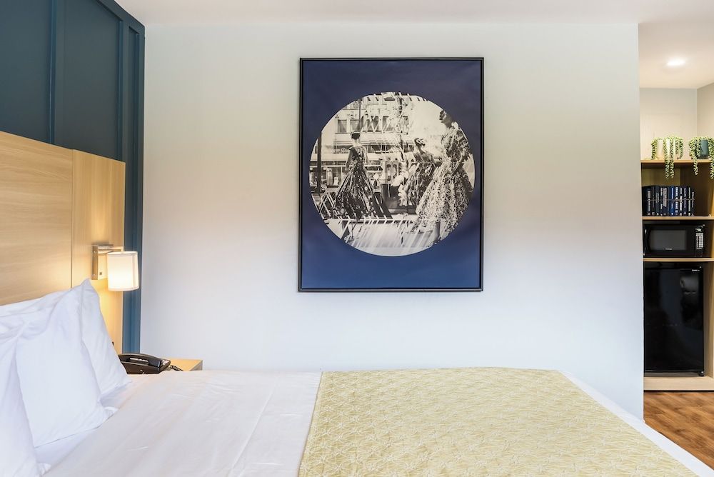 Ardsley Acres Hotel Westchester Standard Room, 1 King Bed 4