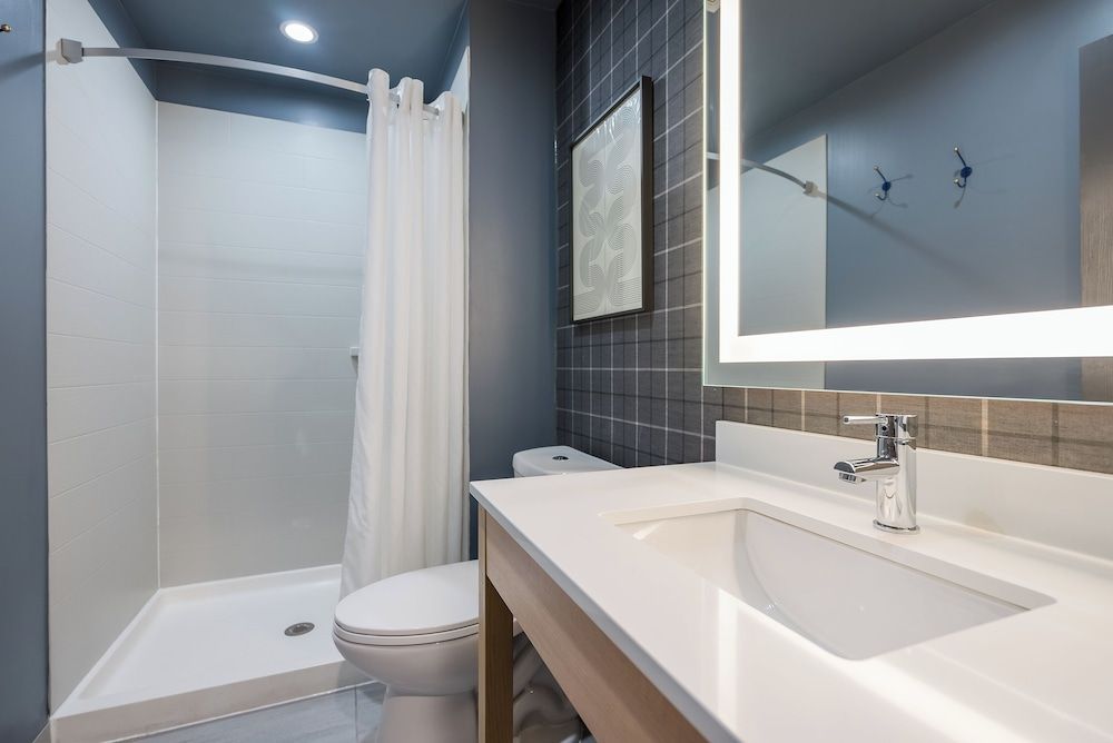 Ardsley Acres Hotel Westchester Standard Room, 1 King Bed 9