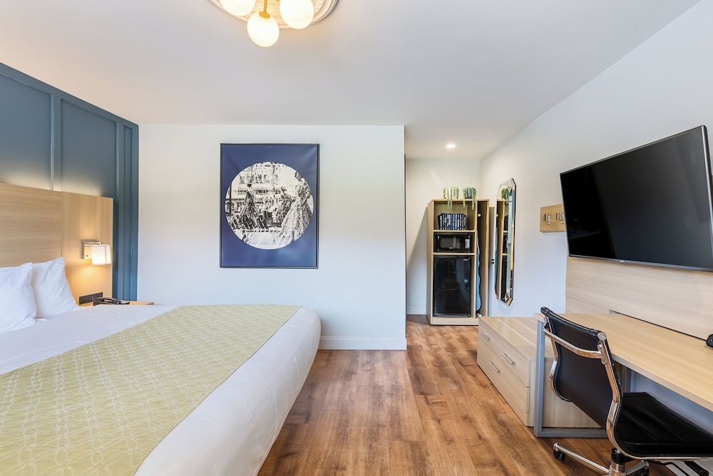 Ardsley Acres Hotel Westchester Standard Room, 1 King Bed 6