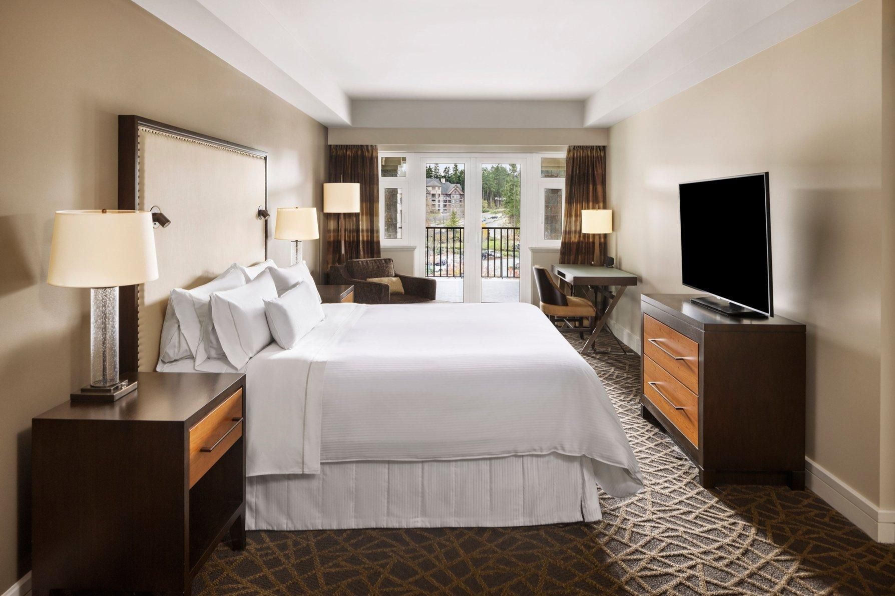 1 Bedroom Suite, 1 King, Sofa Bed, Resort View, Balcony, Fireplace