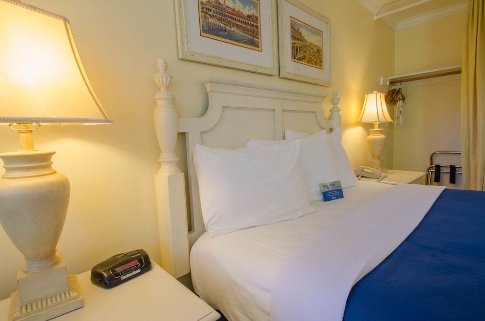 Continental Inn Standard Room, 1 Queen Bed 4