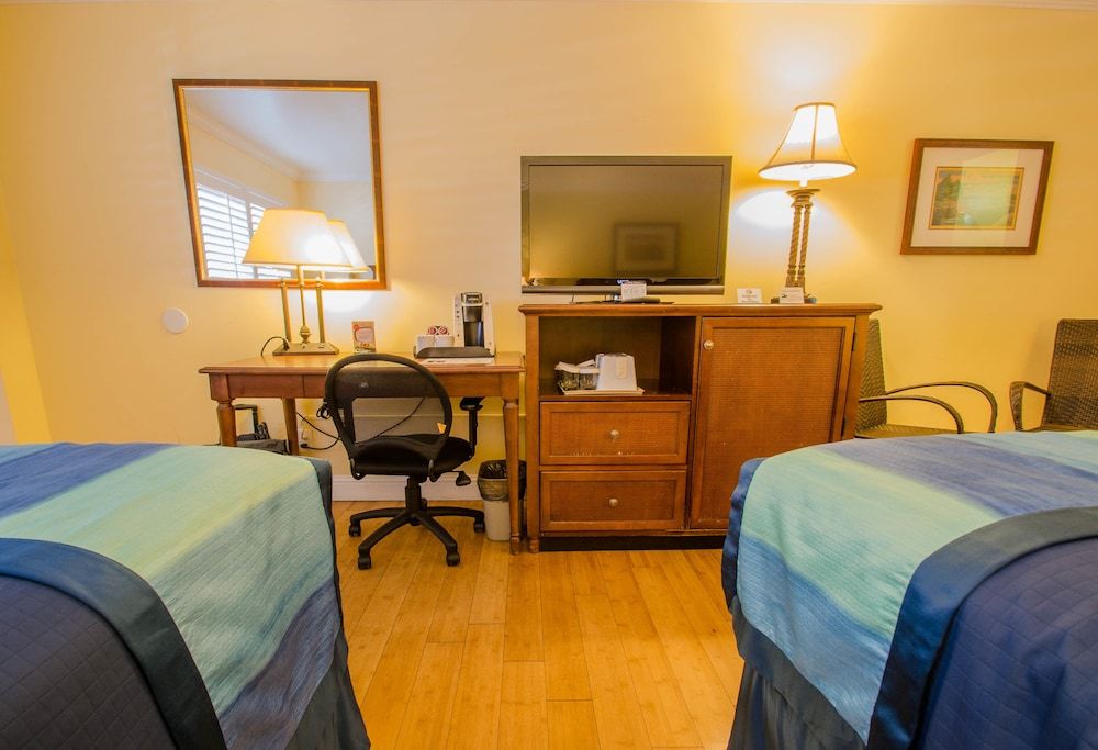 undefined Continental Inn 3