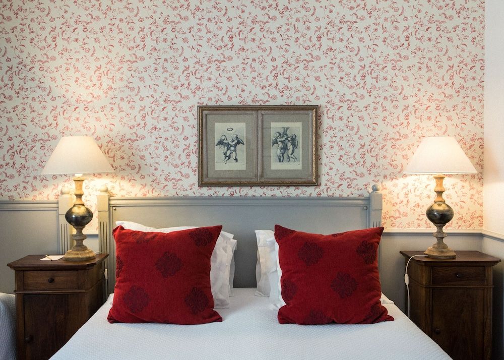 Triple room charm