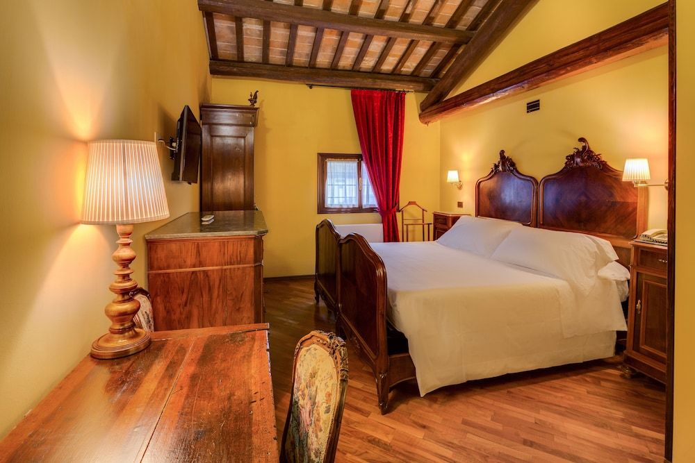 Classic Room, 1 Queen Bed, Non Smoking