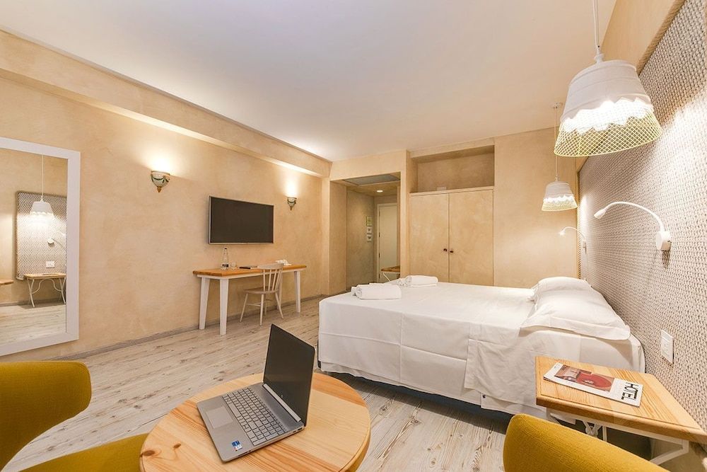 Classic Room (2 Adults)