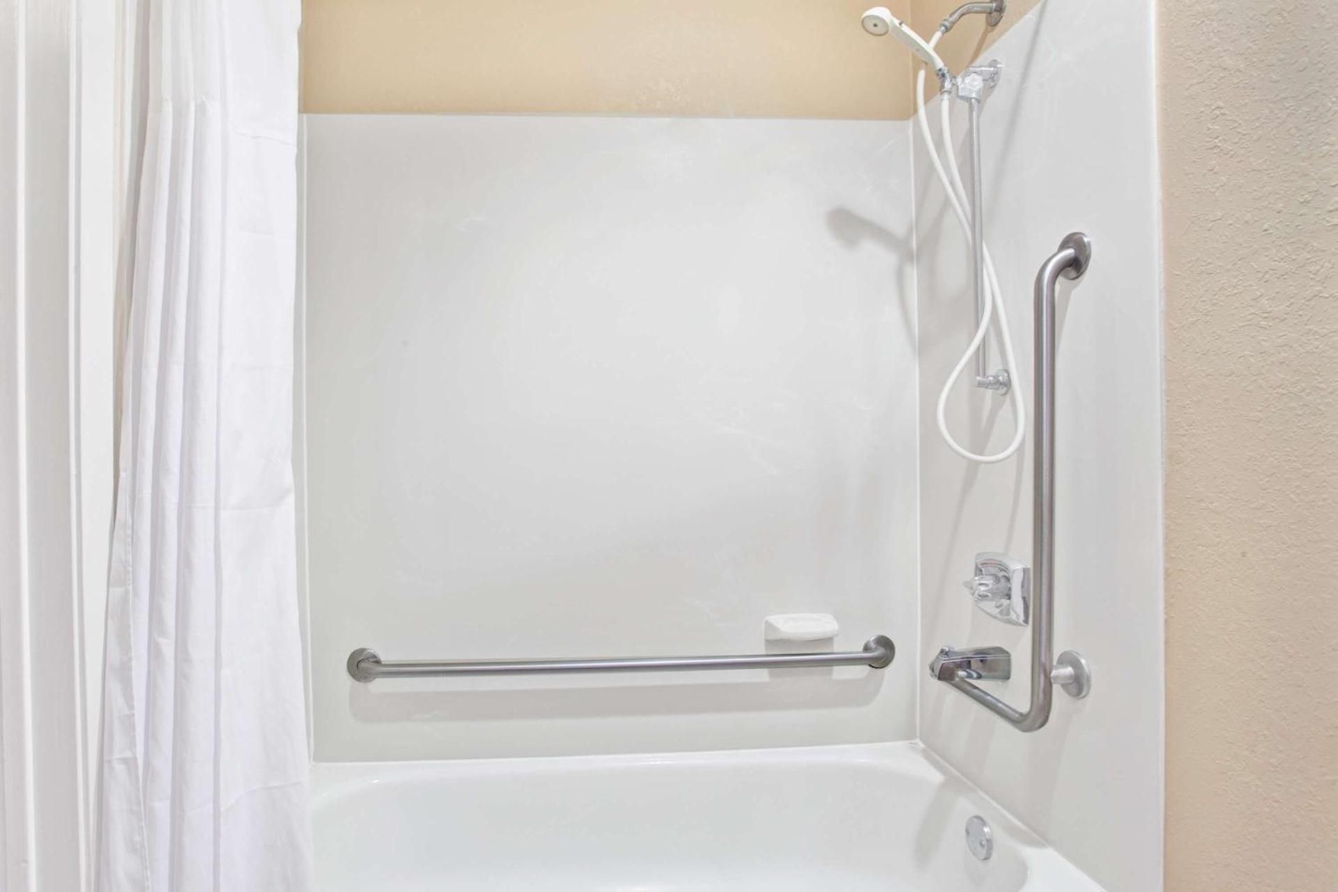 2 Double Bed, Mobilty Accesible Room, Bath Tub, with Grab Bars, Non Smoking