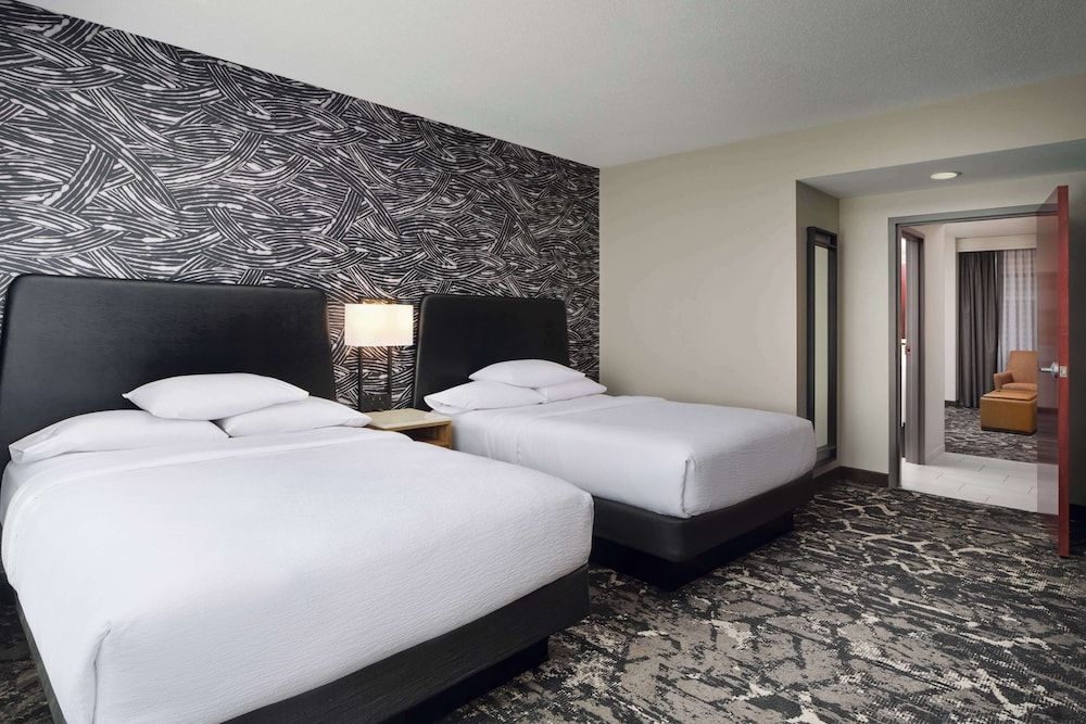 Premium Suite, 2 Queen Beds (Wellness)
