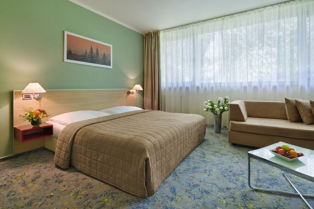 undefined Hotel Michael 7