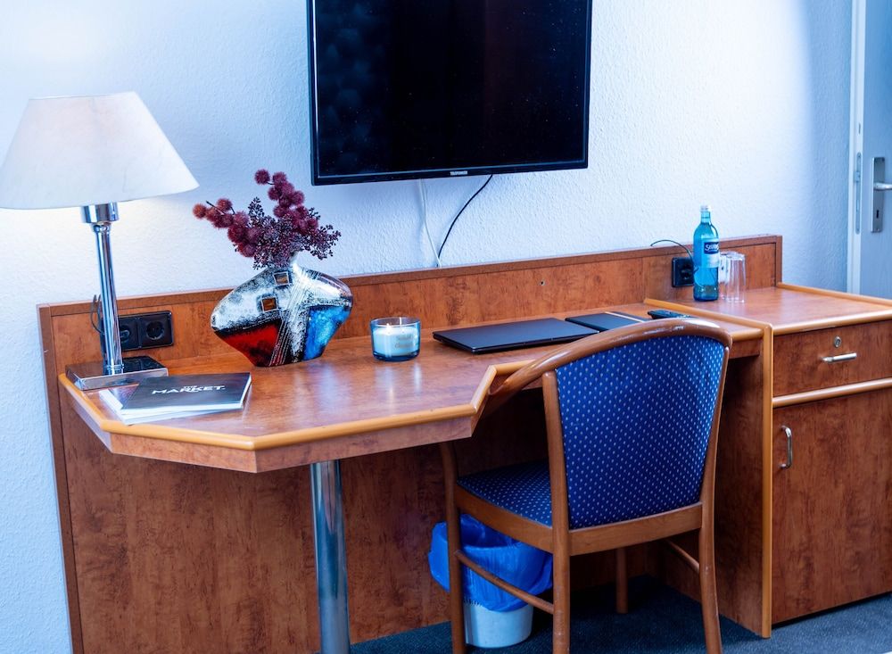 Hotel Rossija Basic Twin Room 9