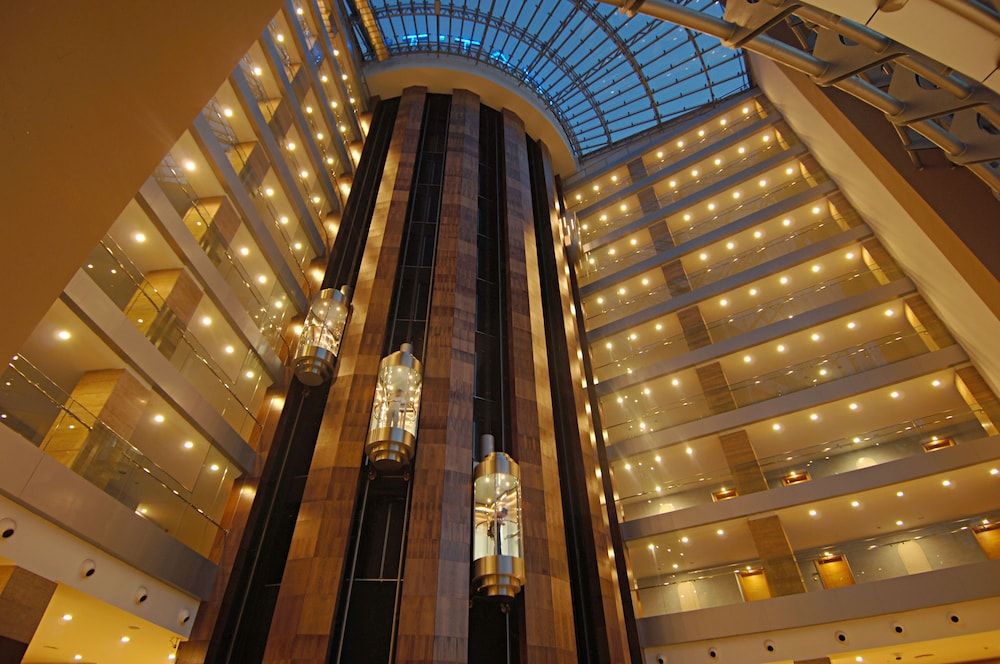 undefined Titanic Deluxe Lara 5