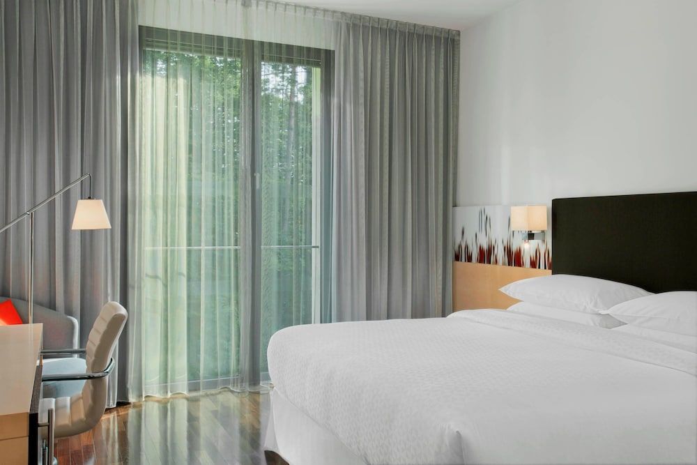 Four Points by Sheraton Ljubljana Mons Classic Room, 1 Queen Bed