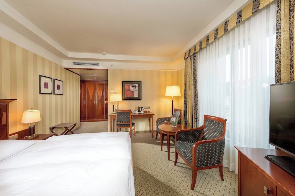 JW Marriott Hotel Berlin Classic Room, 1 Queen Bed 4