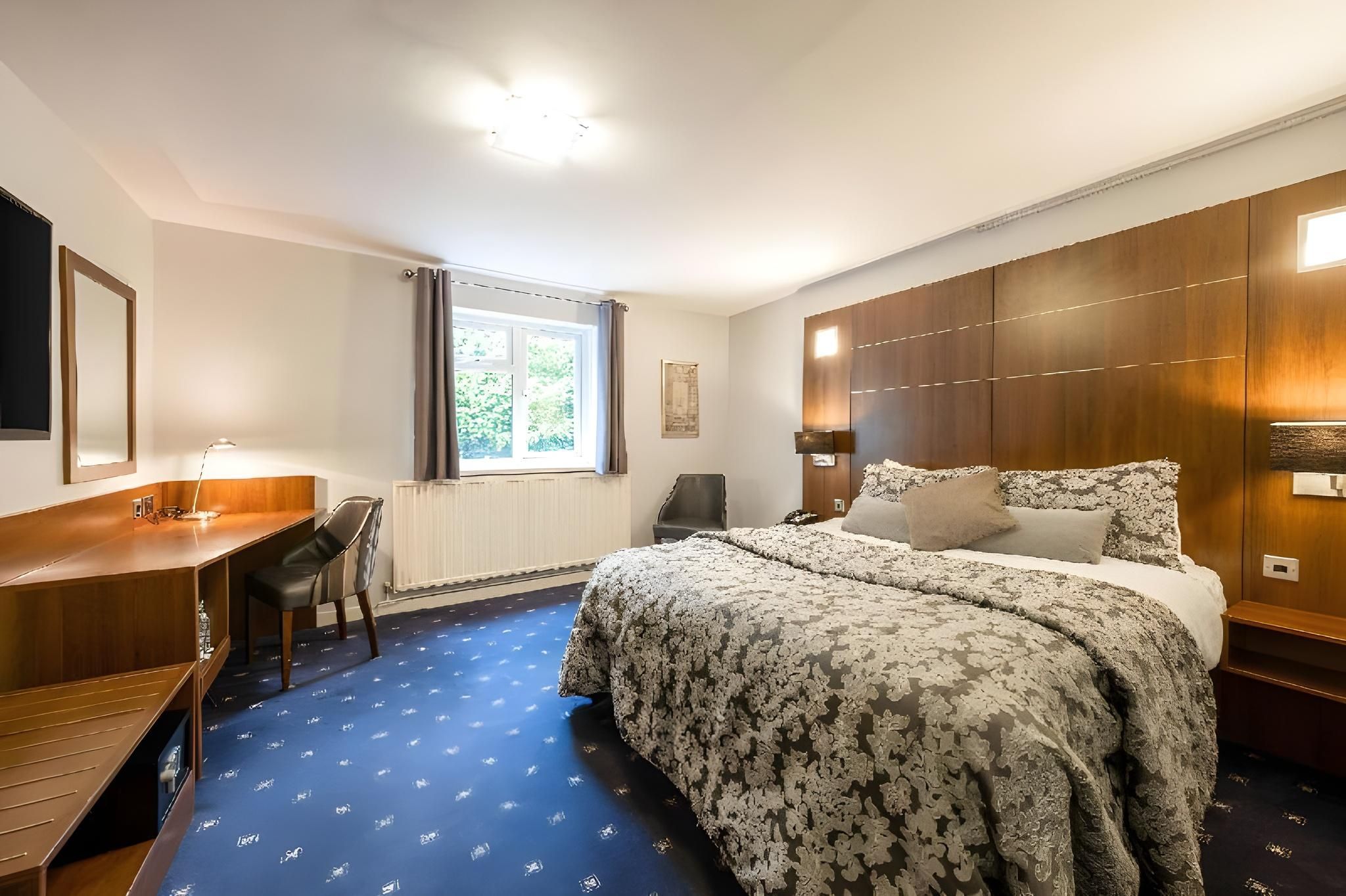 1 King Bed, Nonsmoking, Upgrade