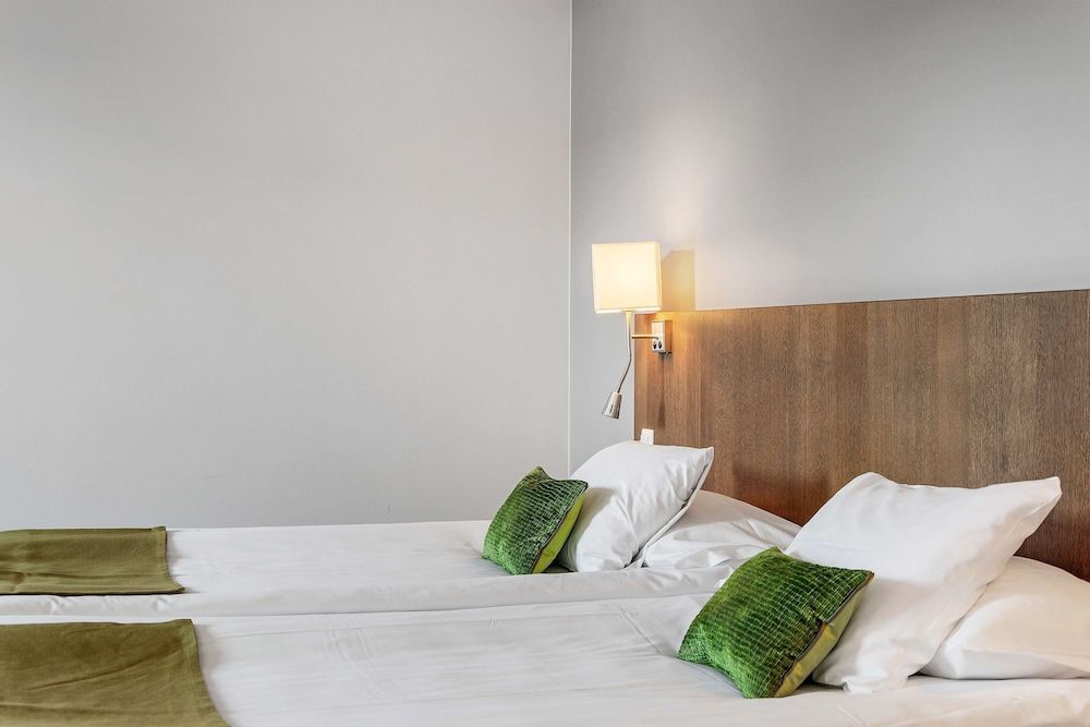 Best Western Plus Hotel Plaza Family Room, 2 Twin Beds, Non Smoking