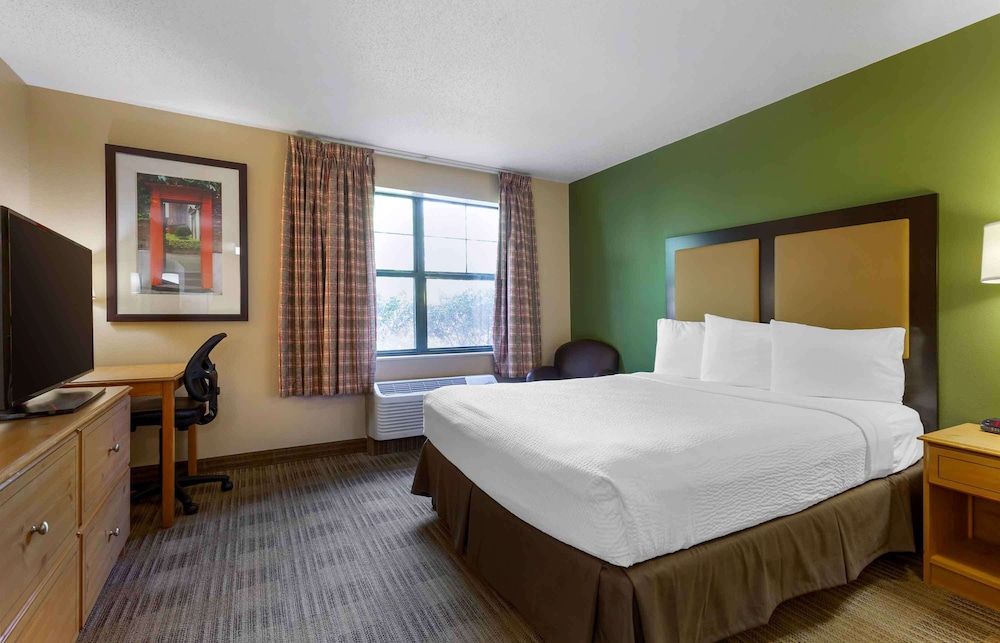 Extended Stay America Suites Washington DC Herndon Dulles Studio, 1 Queen Bed, Accessible, Non Smoking 3