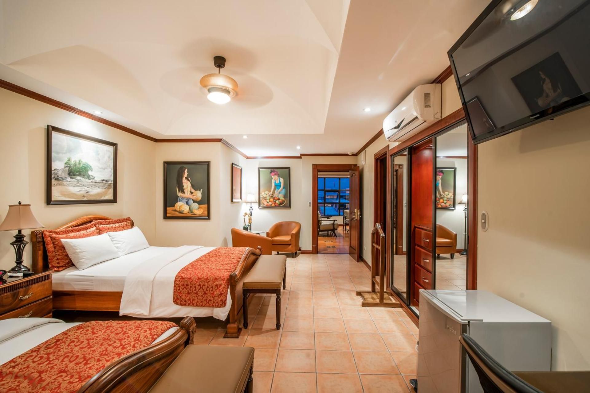 Deluxe Queen Room with Two Queen Beds