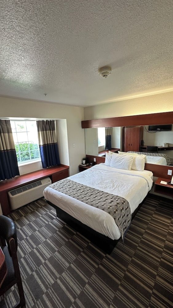 Room, 1 Queen Bed, Non Smoking