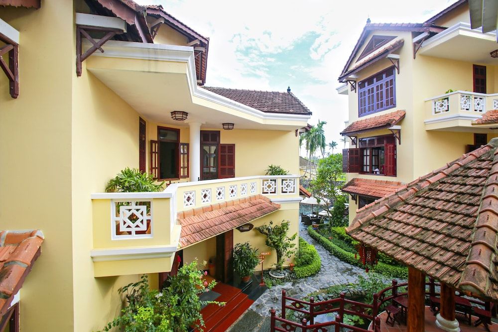 undefined Lantern Boutique Hoi An 10