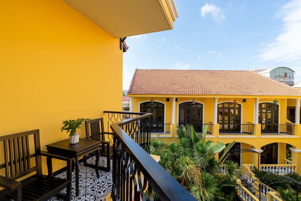 undefined Lantern Boutique Hoi An 2