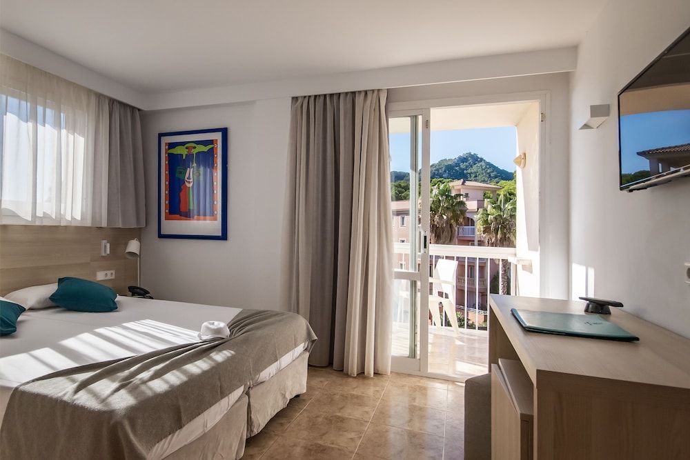 Superior Double Room, 1 Double or 2 Twin Beds, Balcony, Sea View