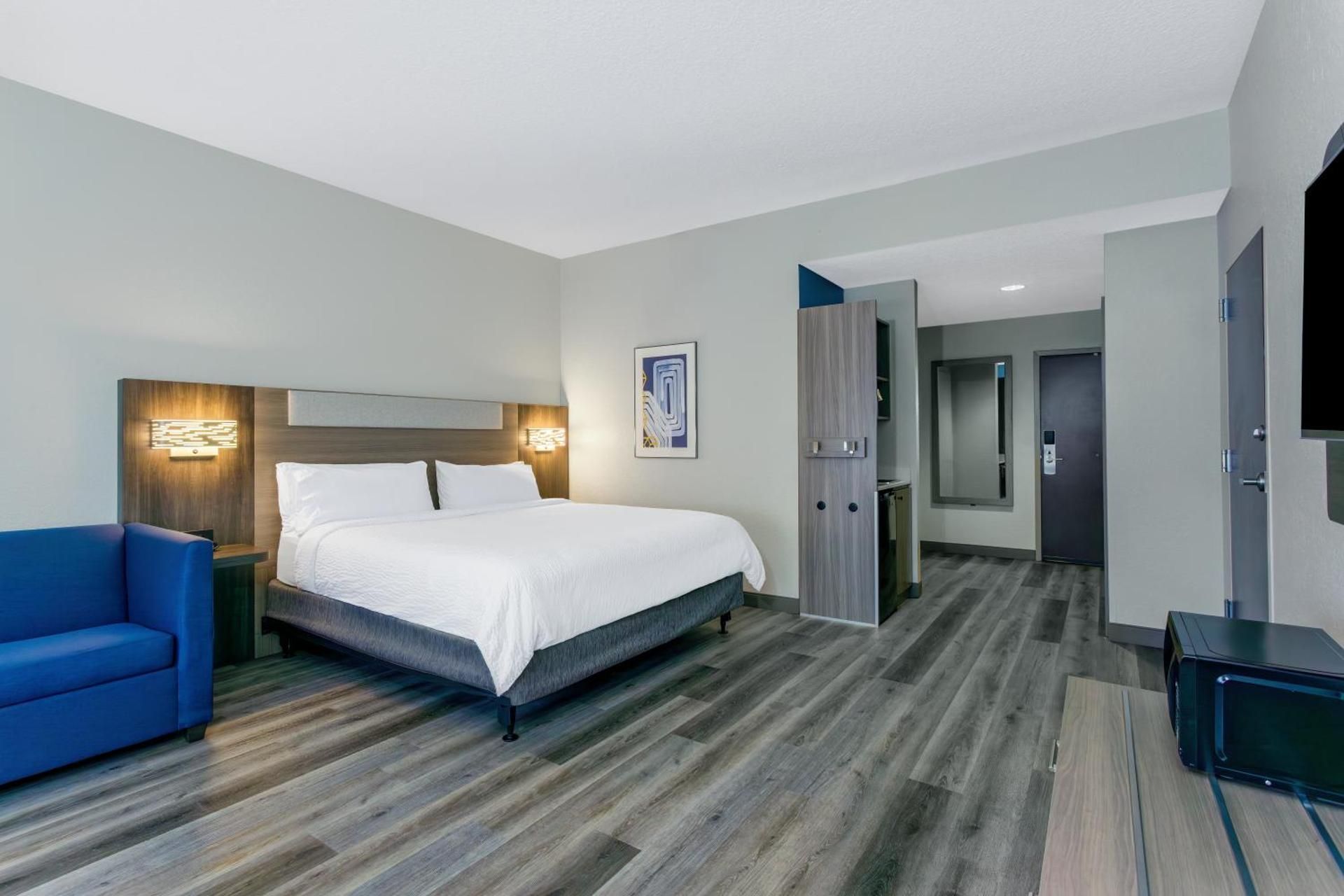 King Suite with Sofa Bed