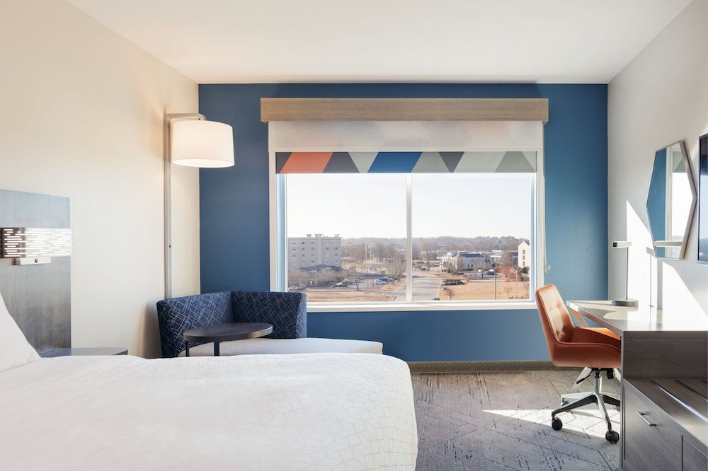 Standard Room, 1 King Bed, Accessible Bathtub, Non Smoking (Communications, Accessible Tub)
