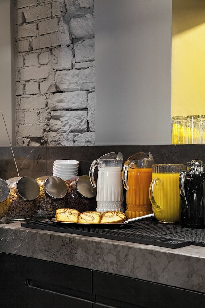 undefined The Suite Hotel Garden 4