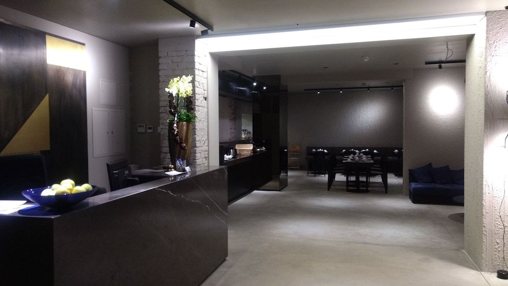 undefined The Suite Hotel Garden 4