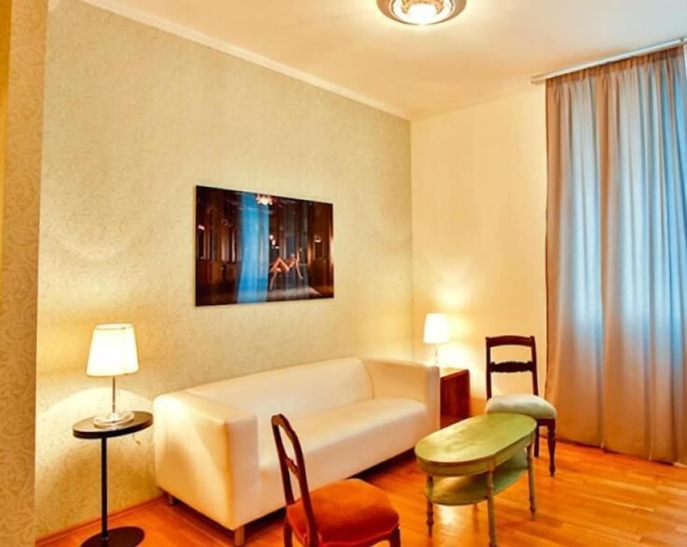 undefined The Suite Hotel Garden 10